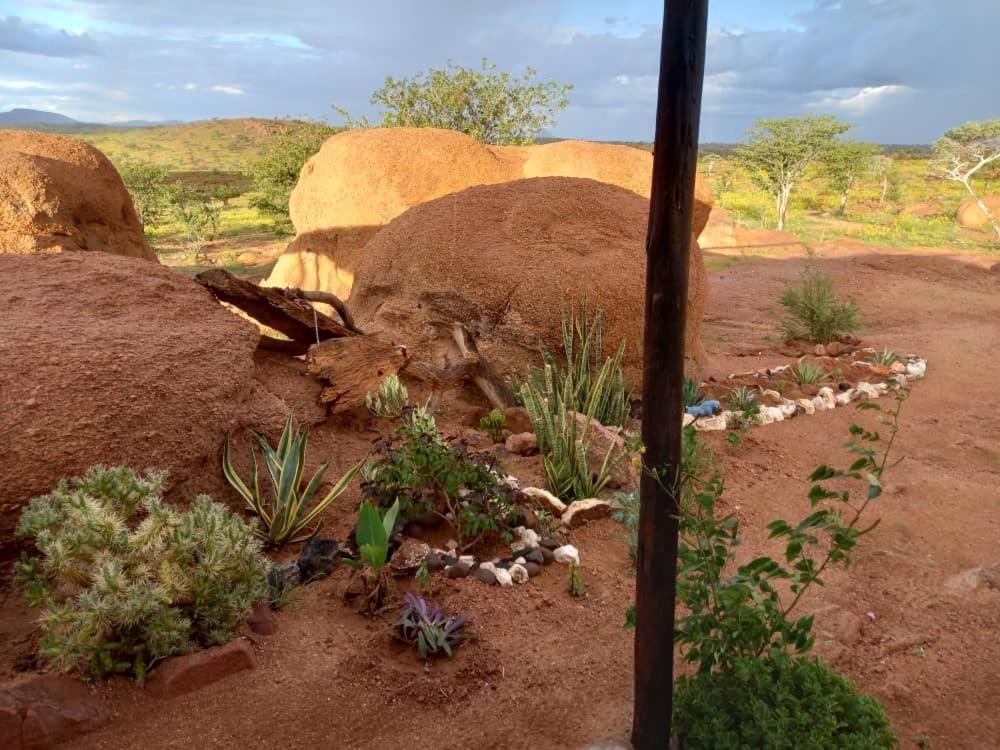 Ozohere Campsite And Himba Village Uis Экстерьер фото