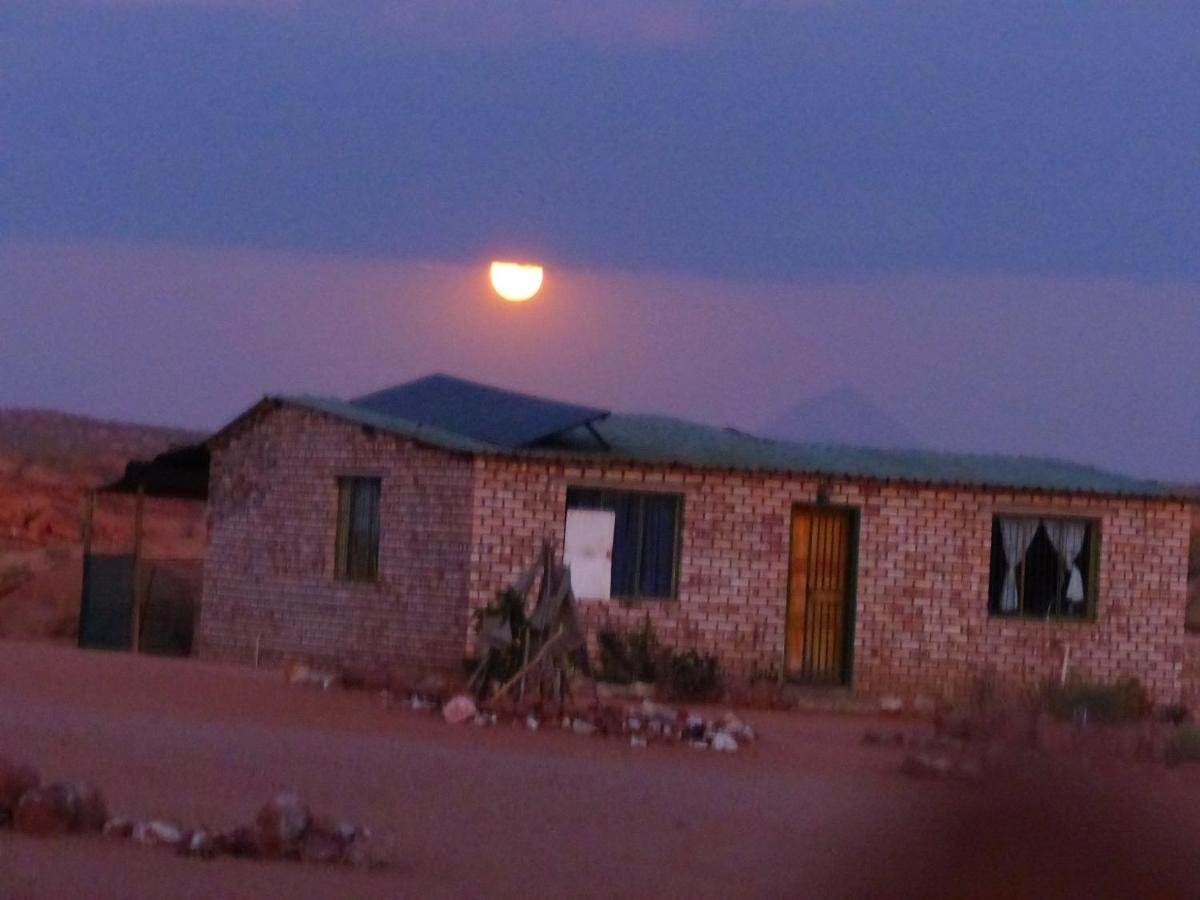 Ozohere Campsite And Himba Village Uis Экстерьер фото